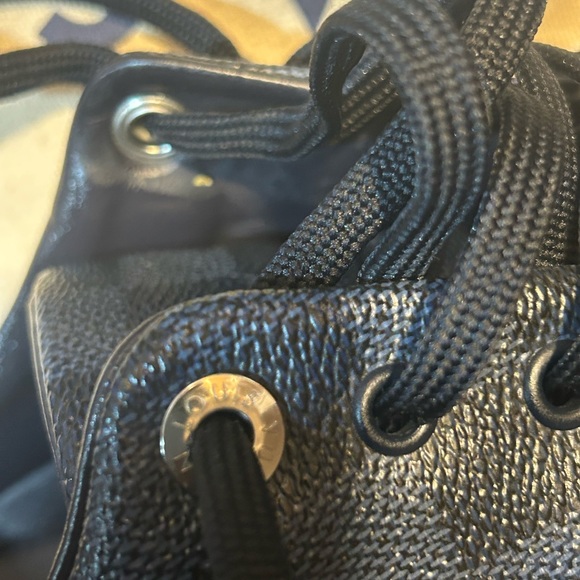 Luis Vuitton casual shoes - Picture 7 of 11
